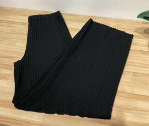 Margaret O'Leary Pleated Black Pull On Pant