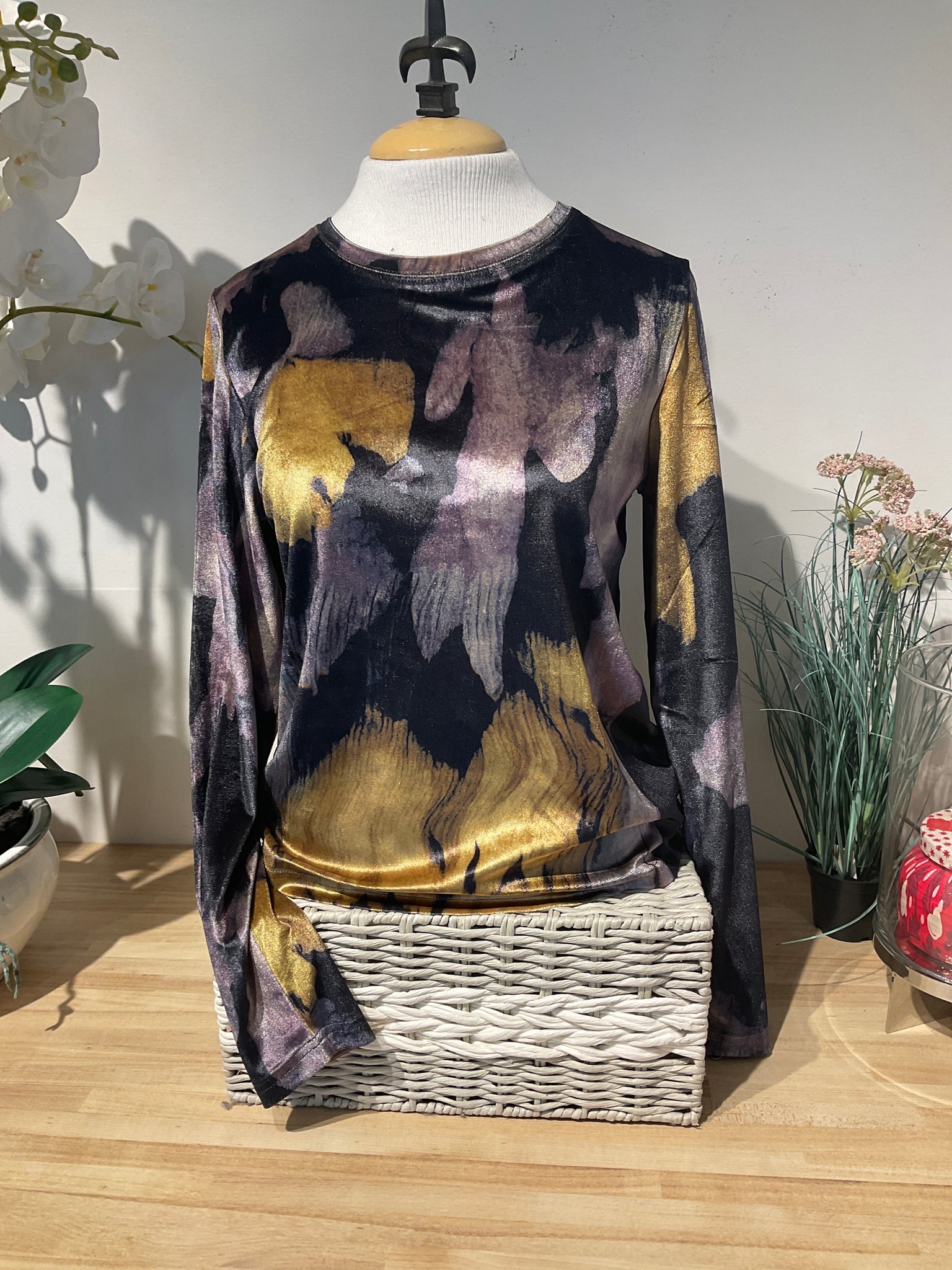 Beverly Rose/Lior Lilac At Night Velvet Top