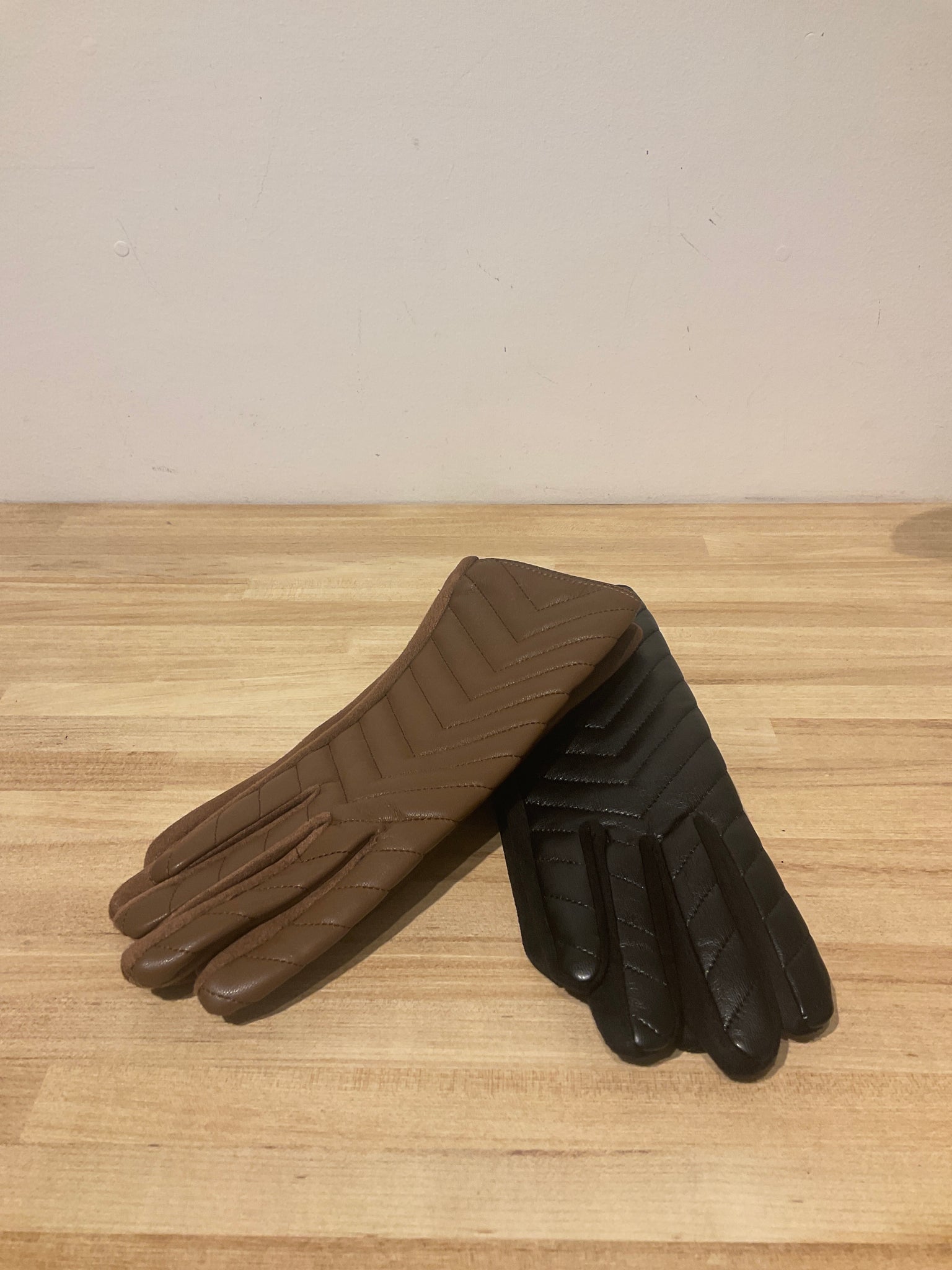 Mademoiselle Vegan Leather Quilted Chevron Glove