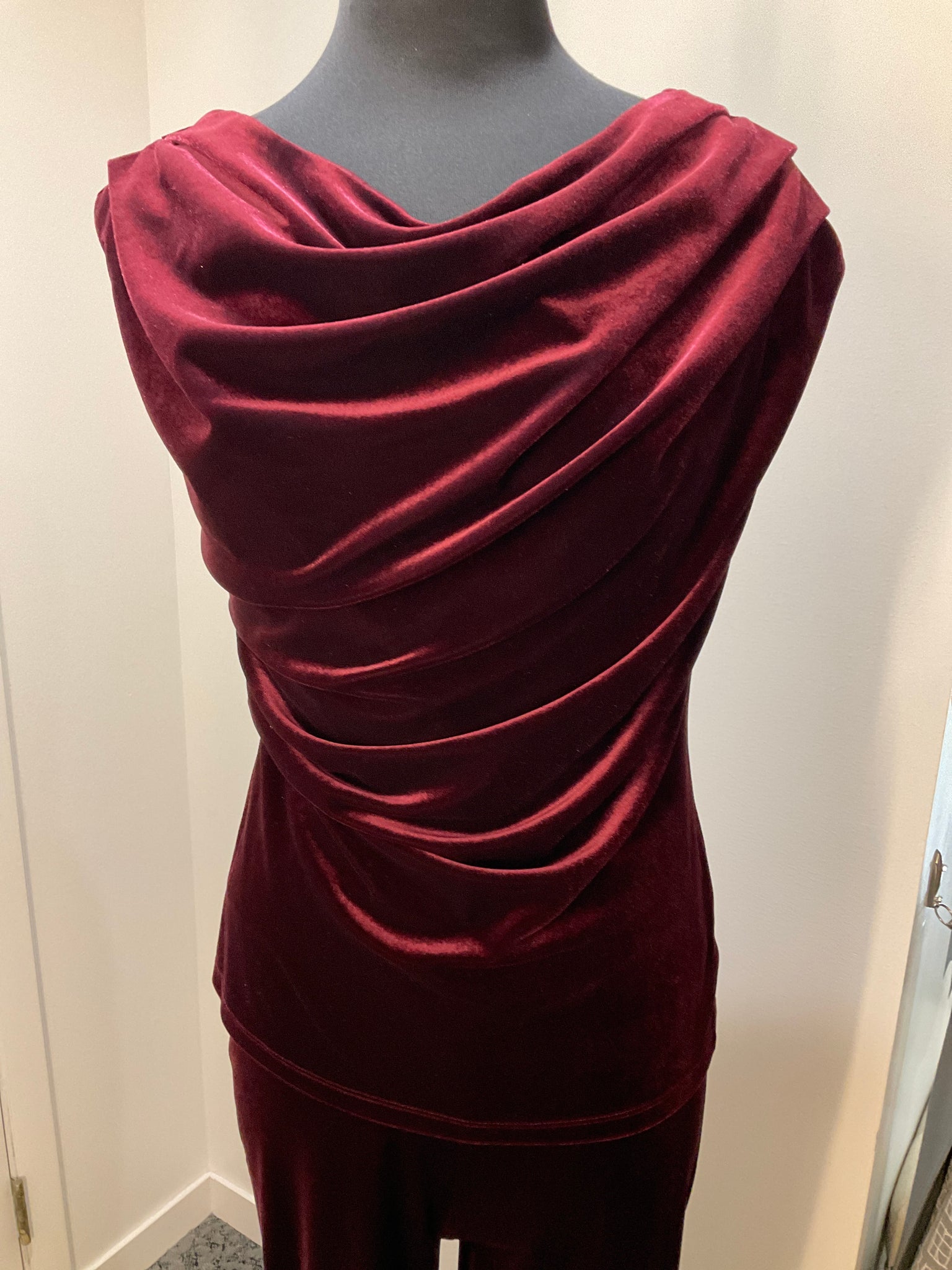 Frank Lyman Wine Top