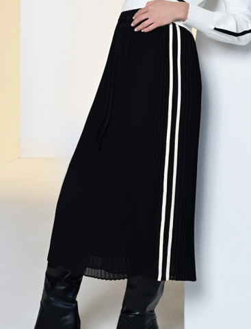 I'Cona Black Skirt W Cream Stripe Side Detail